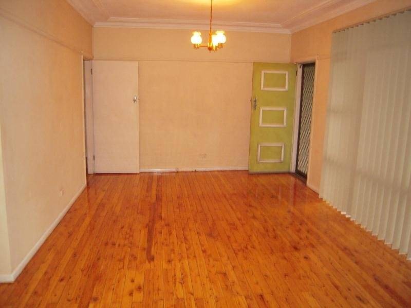 8 England Street, Gwynneville NSW 2500