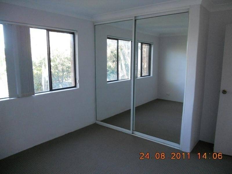 12/2 Hindmarsh Avenue, North Wollongong NSW 2500