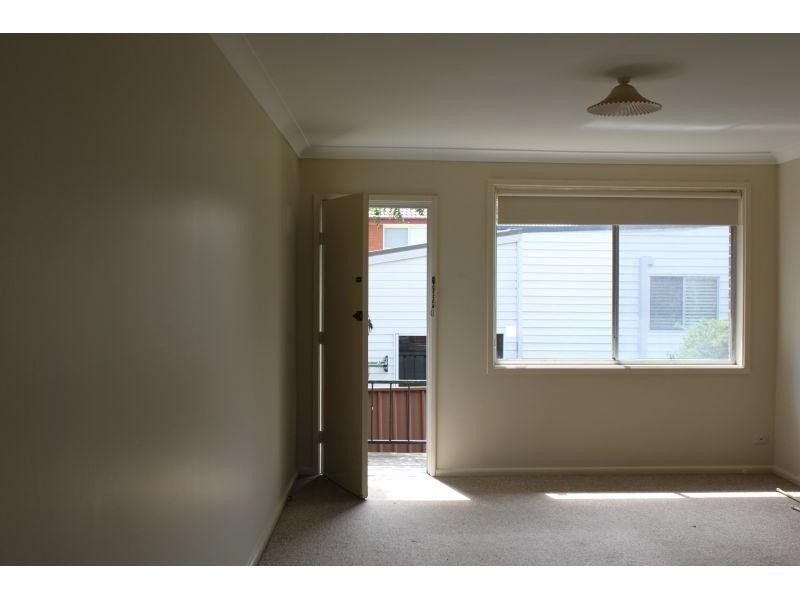 2/109 Mt Keira Road, Mount Keira NSW 2500