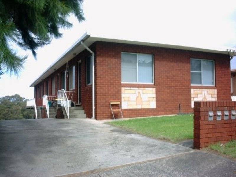 2/11 Pine Crescent, Coniston NSW 2500