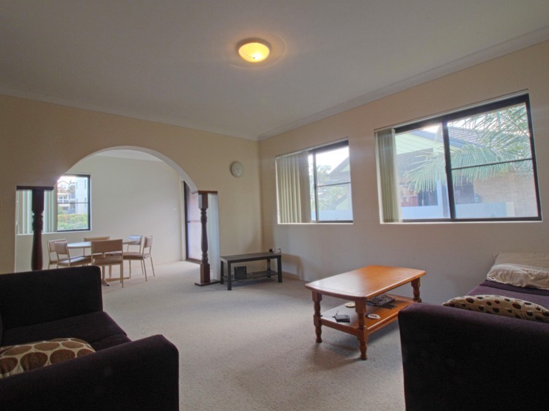 2/12 Bode Avenue, North Wollongong NSW 2500