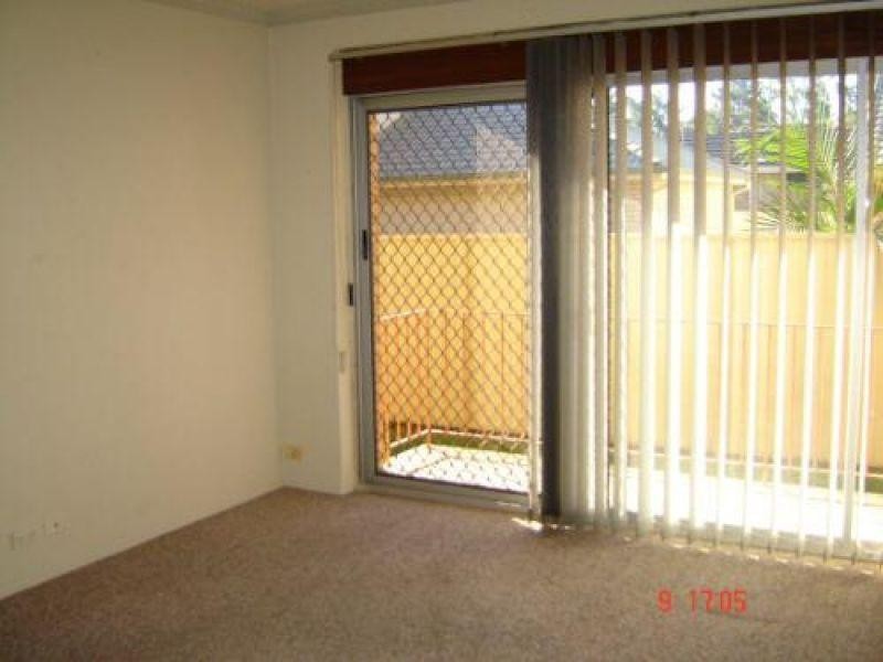 2/15 Gilmore Street, West Wollongong NSW 2500