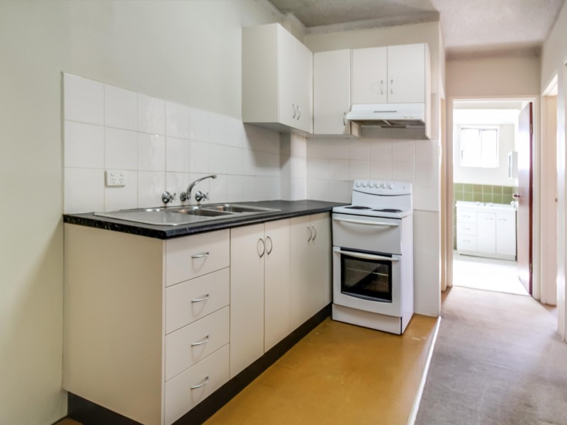 2/15 Gilmore Street, West Wollongong NSW 2500