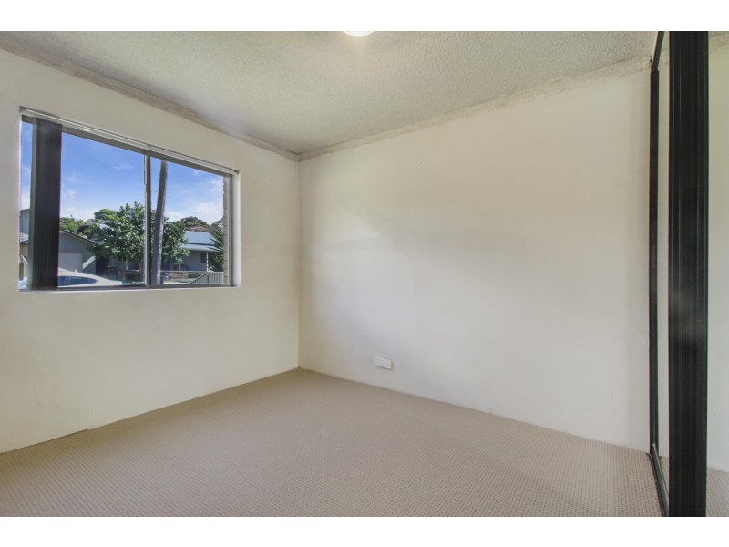 2/15 Gilmore Street, West Wollongong NSW 2500