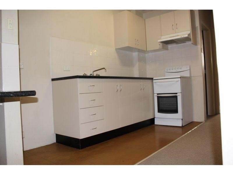 2/15 Gilmore Street, West Wollongong NSW 2500