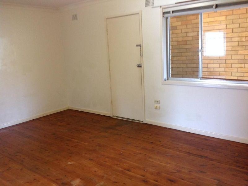 2/19 St Johns Avenue, Mangerton NSW 2500