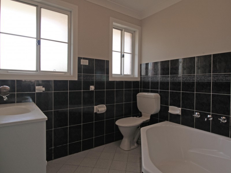 2/27 Staff Street, Wollongong NSW 2500