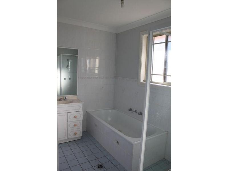 2/47 Hillcrest Street, Wollongong NSW 2500