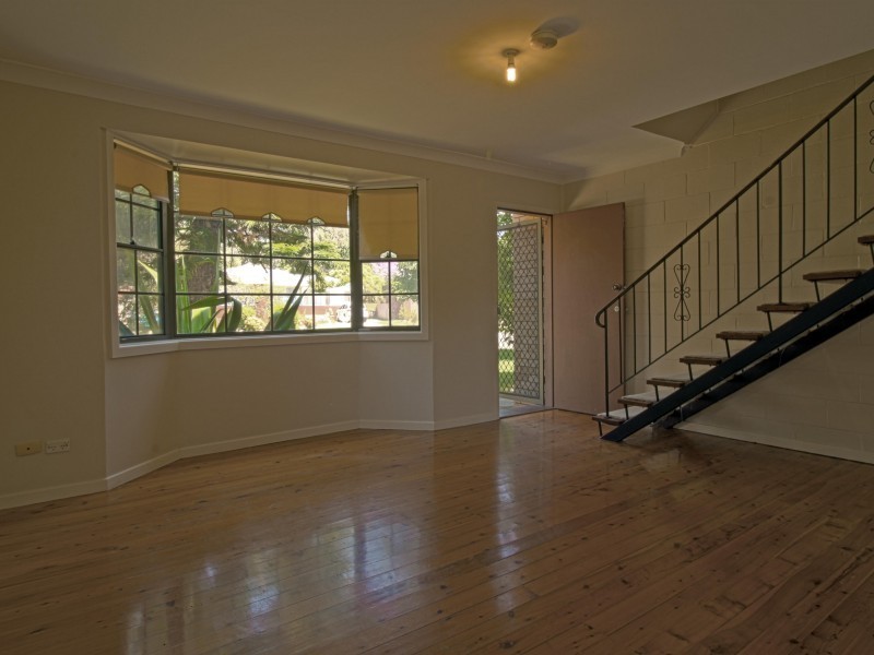 2/7 Louis Street, Corrimal NSW 2518