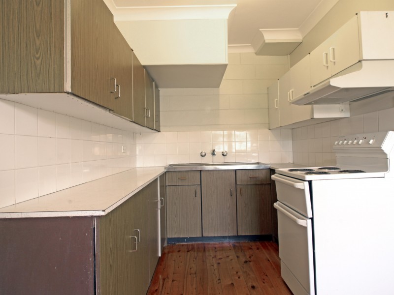 2/7 Louis Street, Corrimal NSW 2518