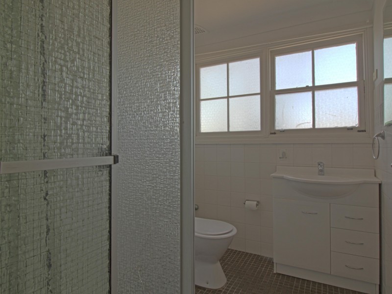 2/7 Louis Street, Corrimal NSW 2518