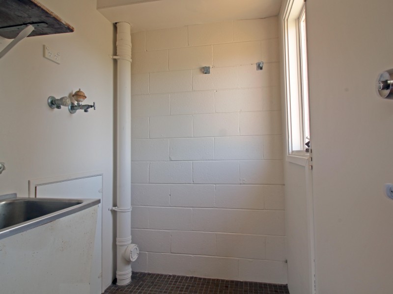 2/7 Louis Street, Corrimal NSW 2518