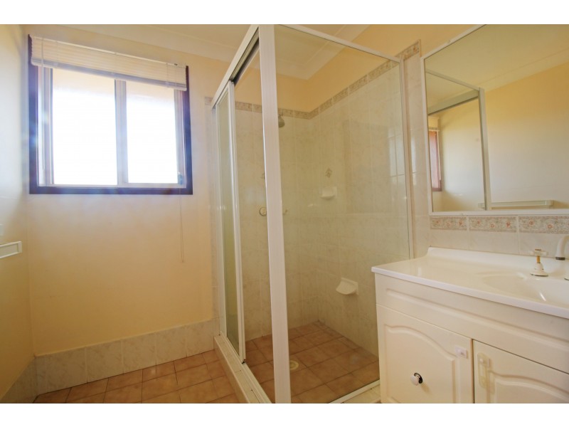 2/8 Platypus Close, Figtree NSW 2525