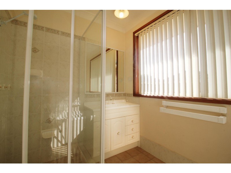 2/8 Platypus Close, Figtree NSW 2525