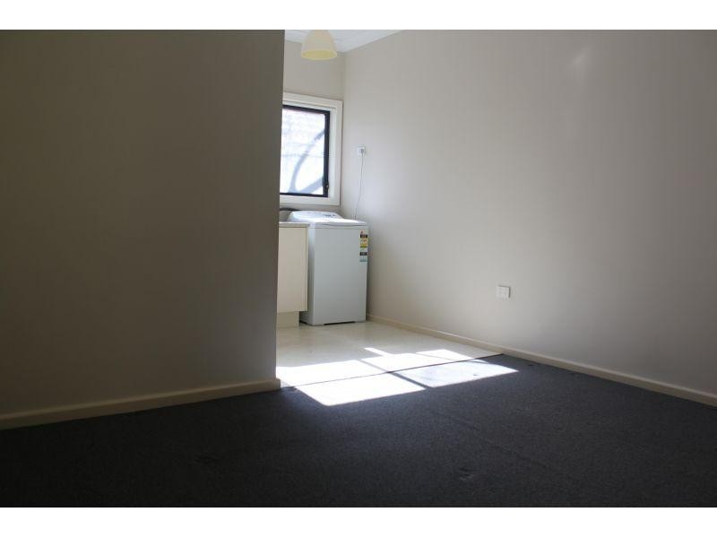 2/94 Mt  Keira Road, West Wollongong NSW 2500