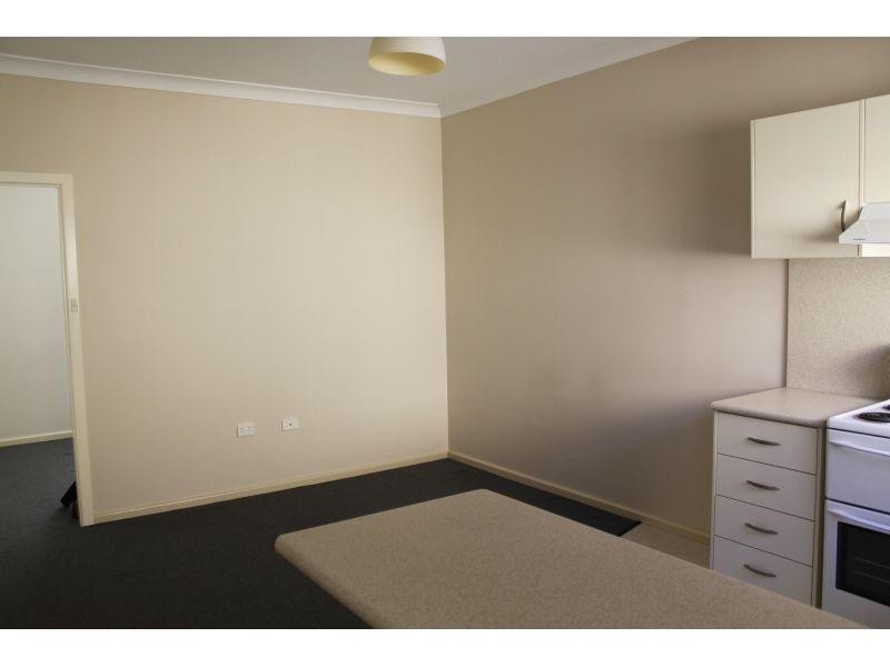 2/94 Mt  Keira Road, West Wollongong NSW 2500