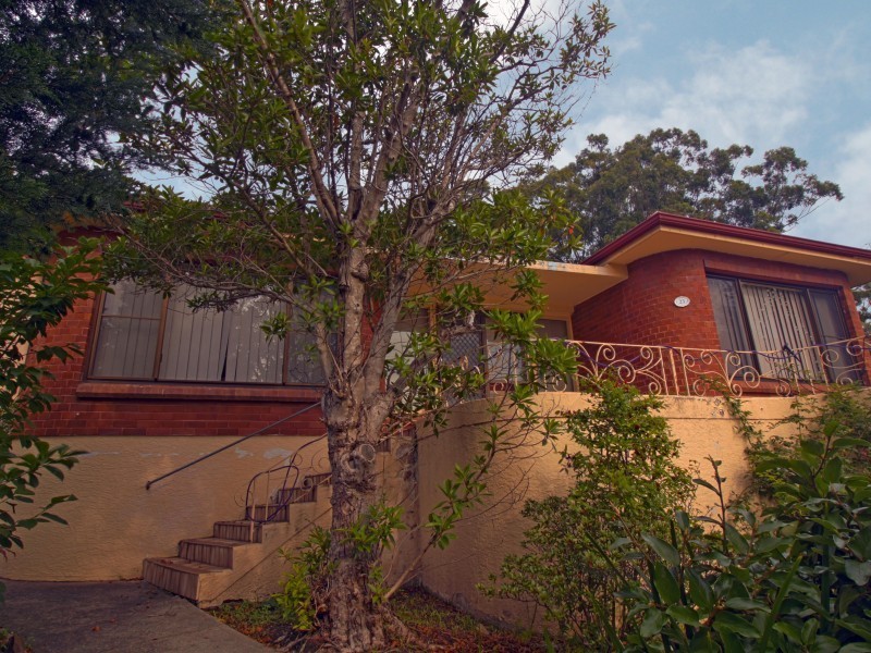 23 Taronga Avenue, Mangerton NSW 2500