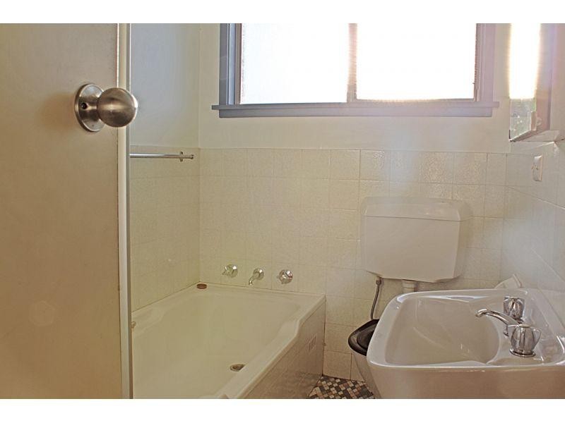 3/11 Pine Crescent, Coniston NSW 2500