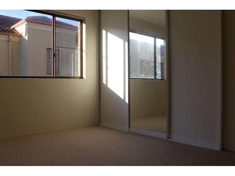 1/1 Pleasant Avenue, North Wollongong NSW 2500