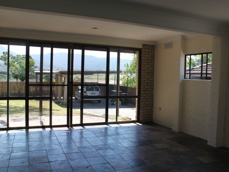 4 White Place, Figtree NSW 2525