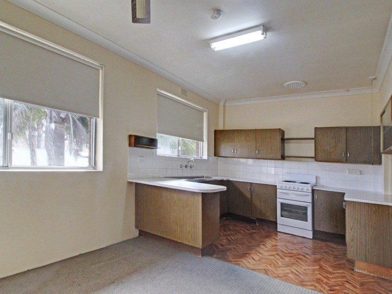 6/17 Pur Pur Avenue, Lake Illawarra NSW 2528