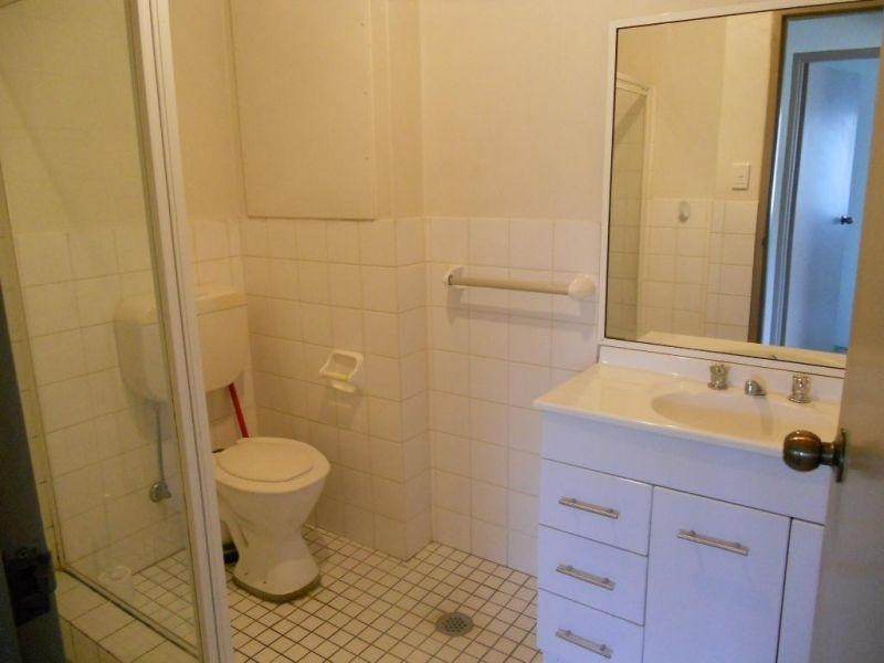 8/2-4 Hindmarsh Avenue, North Wollongong NSW 2500