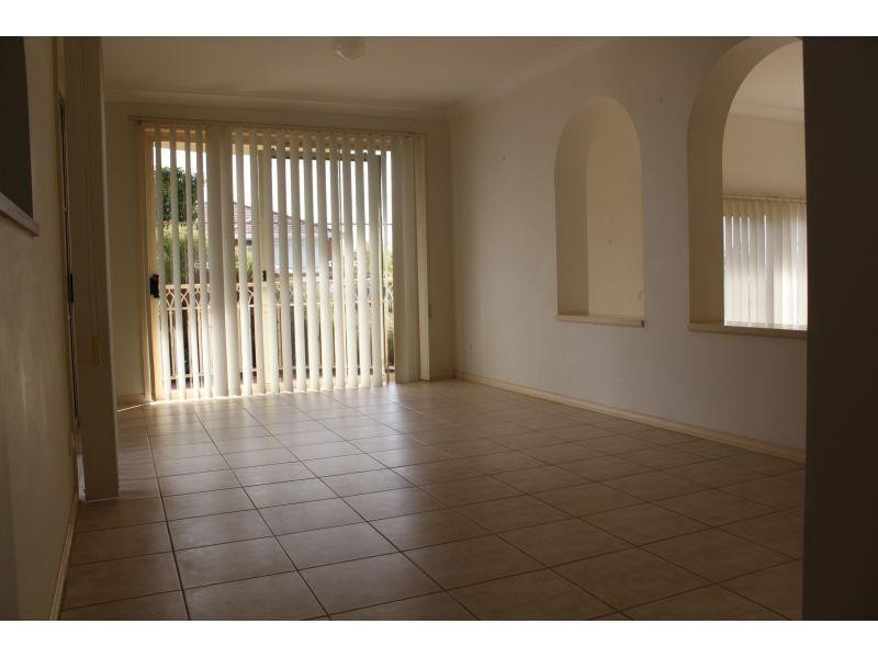 1/35 Balmoral Street, Balgownie NSW 2519