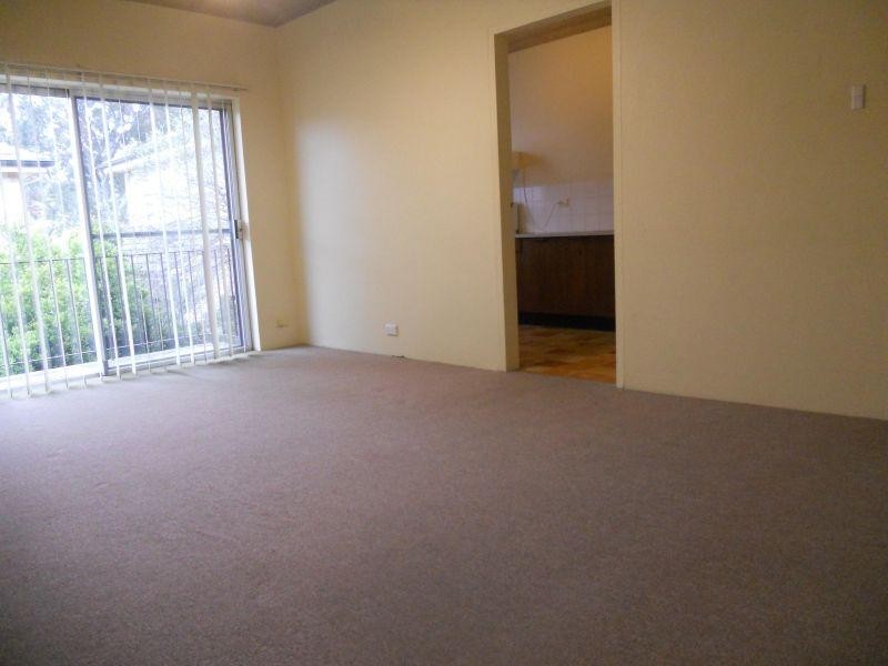 12/6 Mackie Street, Coniston NSW 2500