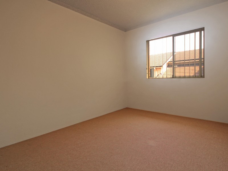 12/6 Mackie Street, Coniston NSW 2500