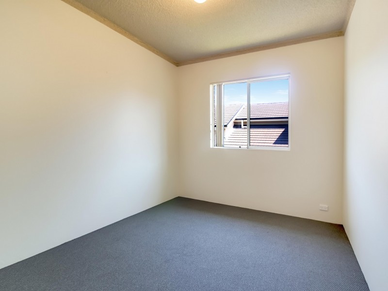 12/6 Mackie Street, Coniston NSW 2500