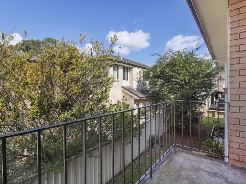 12/6 Mackie Street, Coniston NSW 2500