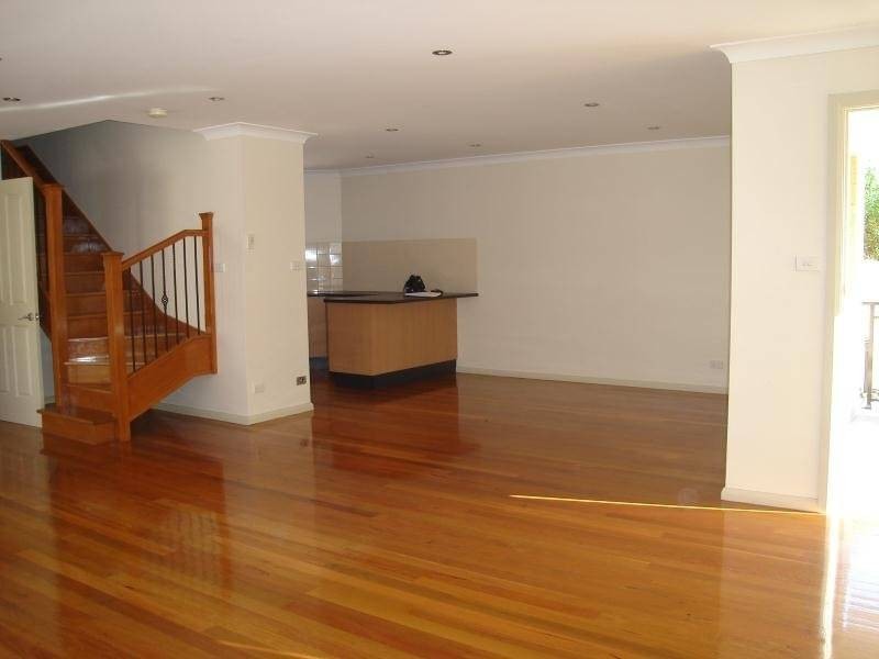 1/17 Railway Crescent, North Wollongong NSW 2500