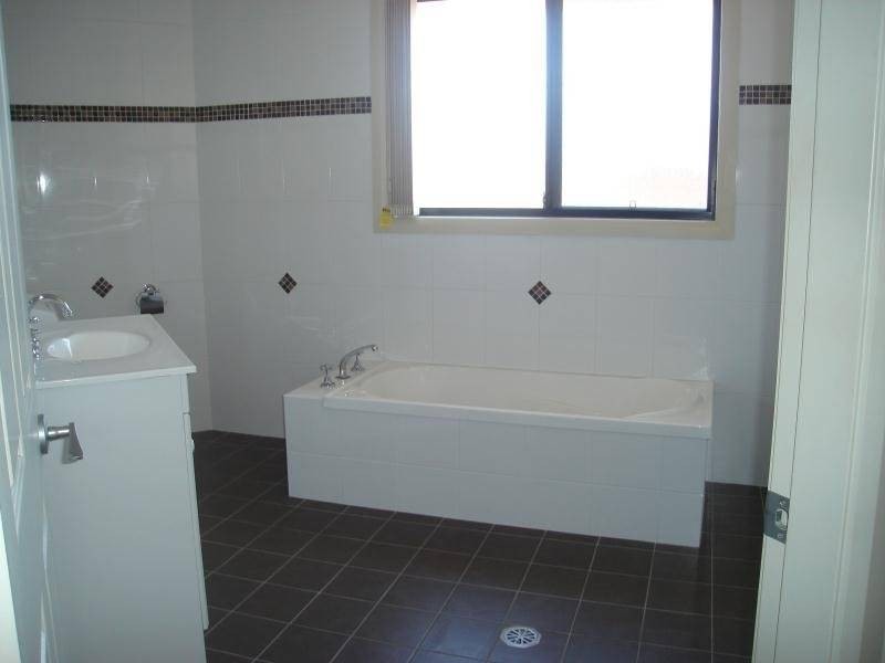 1/17 Railway Crescent, North Wollongong NSW 2500