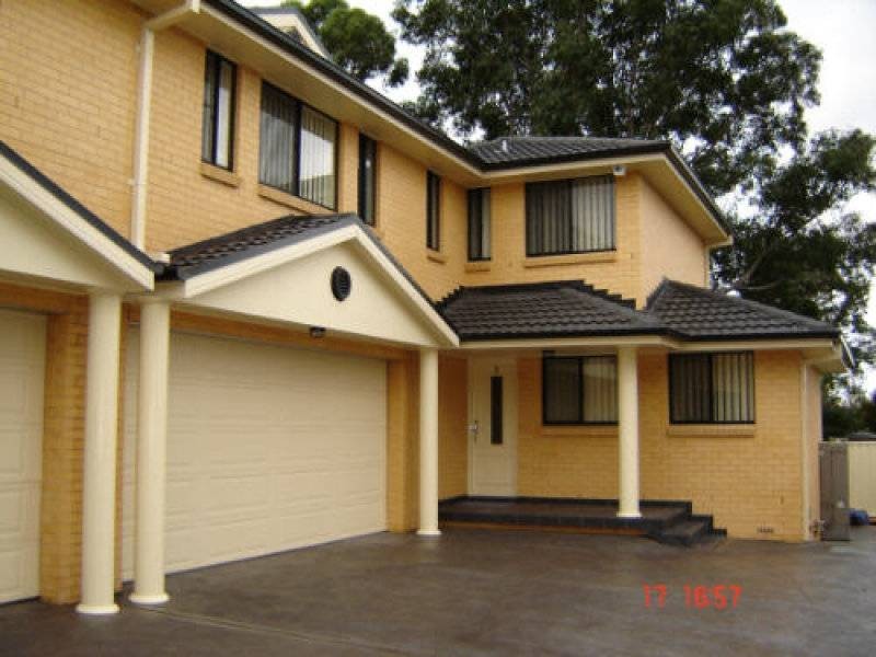 2/17 Railway Crescent, North Wollongong NSW 2500