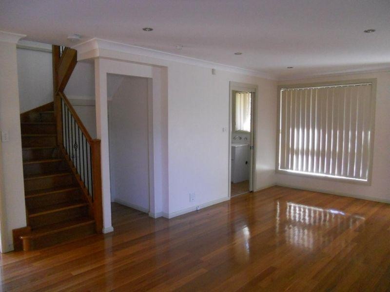 2/17 Railway Crescent, North Wollongong NSW 2500