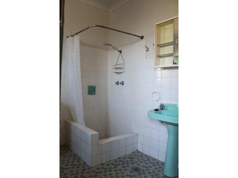 4/16 Kelvin Road, Coniston NSW 2500