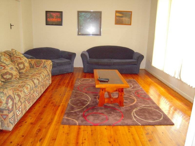 Room 2/14 Dallas Street, Keiraville NSW 2500