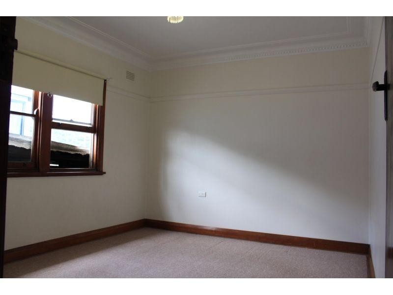 60 Mount Keira Road, West Wollongong NSW 2500