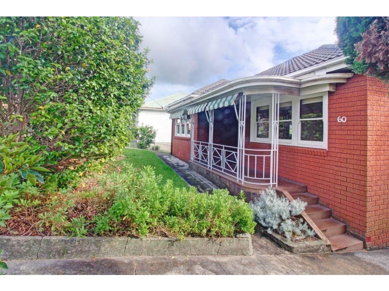 60 Mount Keira Road, West Wollongong NSW 2500