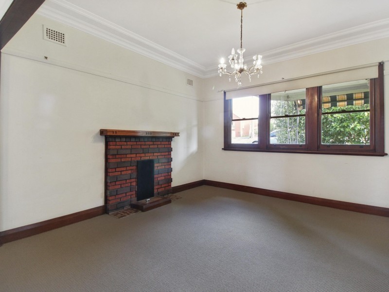 60 Mount Keira Road, West Wollongong NSW 2500