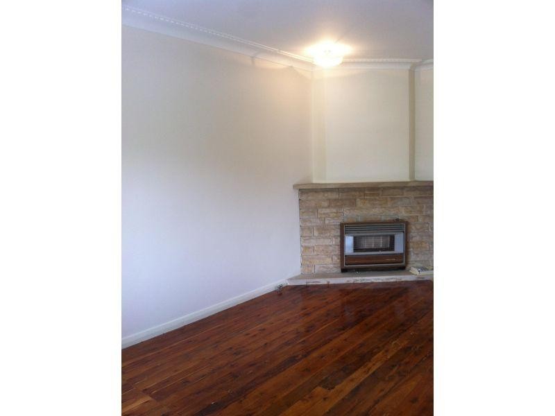 35 Third Avenue, Port Kembla NSW 2505