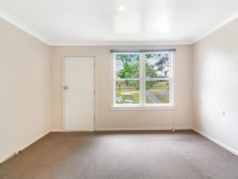 17 Beaton Street, Lake Illawarra NSW 2528