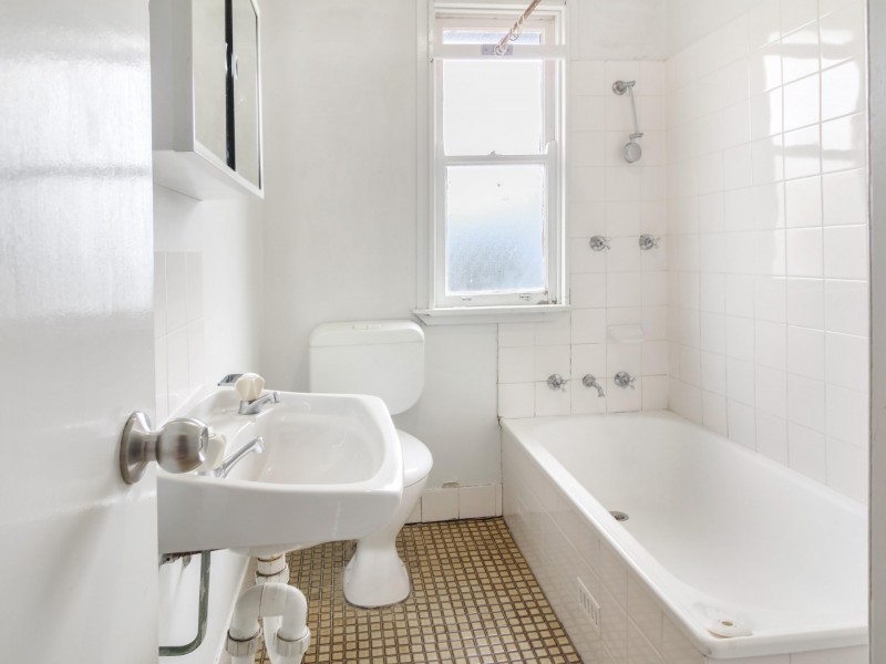 17 Beaton Street, Lake Illawarra NSW 2528