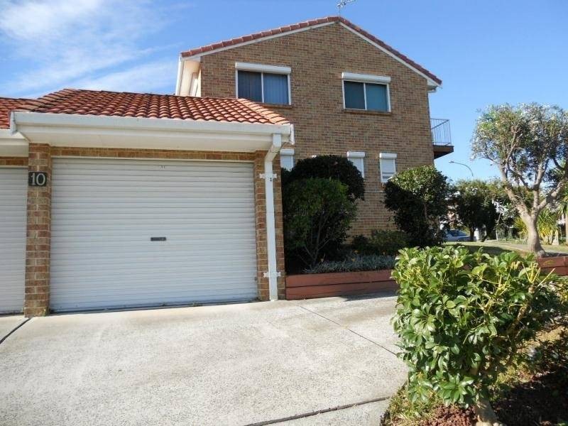 1/10 Wallarroo Drive, Blackbutt NSW 2529