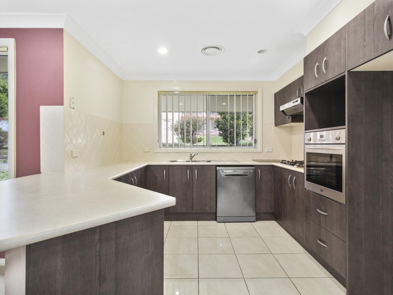 2/3 Chaffey Place, Albion Park NSW 2527