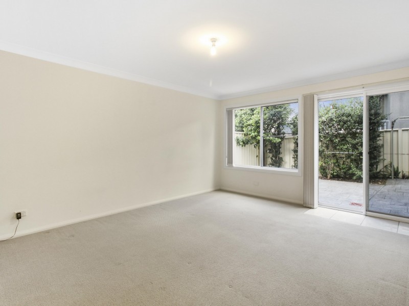 2/3 Chaffey Place, Albion Park NSW 2527