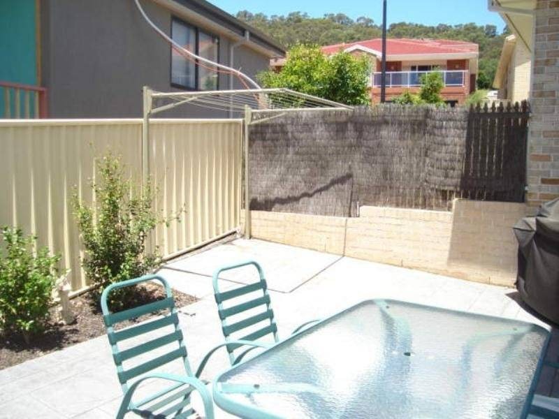 2/3 Chaffey Place, Albion Park NSW 2527