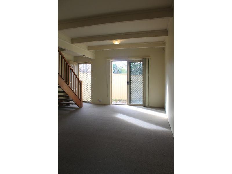 4/20 Denison Street, Wollongong NSW 2500