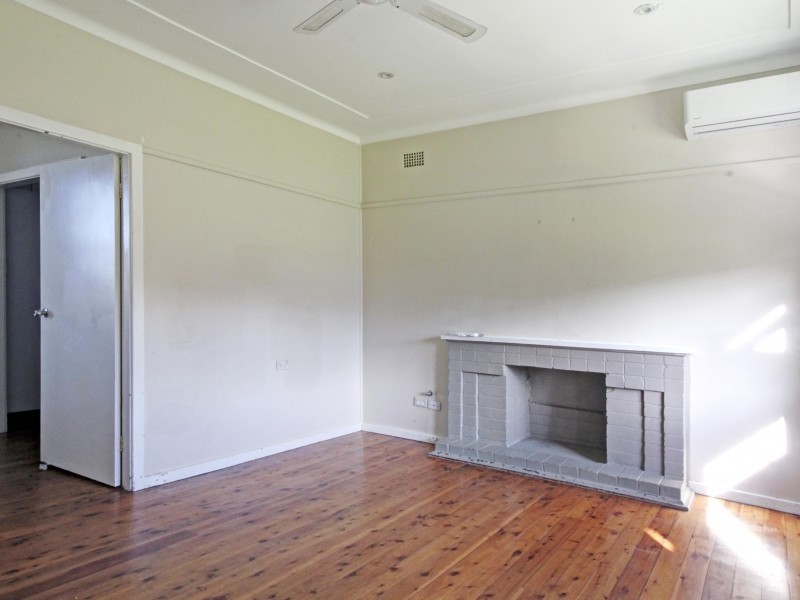 48 Lindsay Street, Unanderra NSW 2526