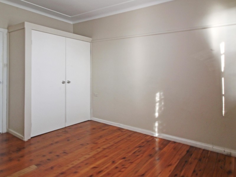 48 Lindsay Street, Unanderra NSW 2526